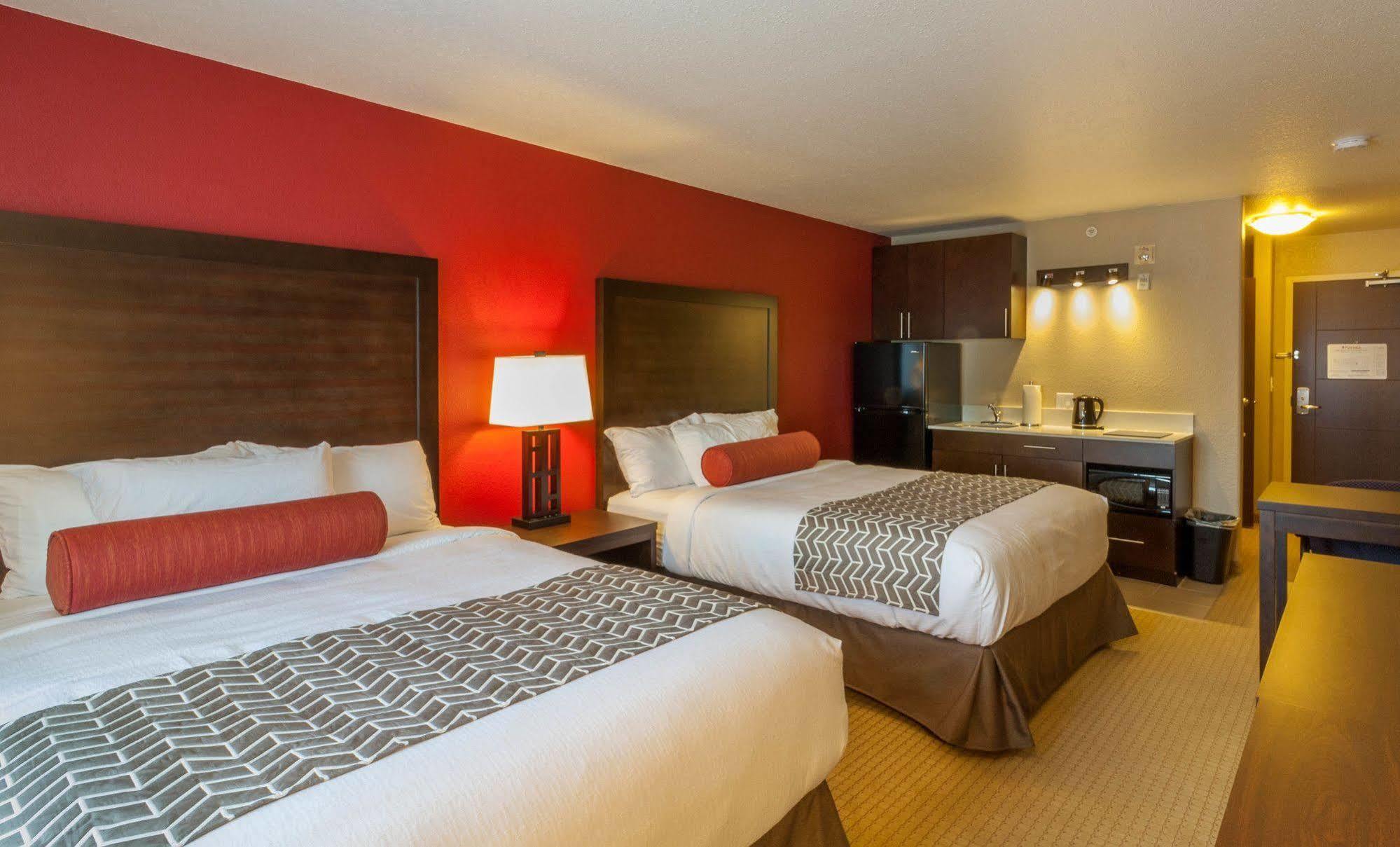 The Kanata Inns Invermere Luaran gambar